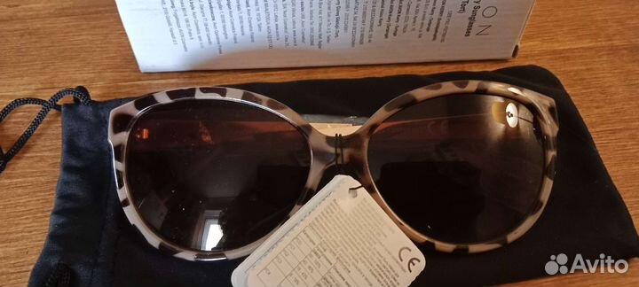 Солнцезащитные очки 