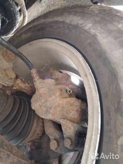 Суппорт передний правый левый Рено Сафран Шафран