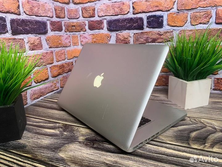 Apple MacBook Pro 15 Core i7/16gb/SSD+HDD/1128gb