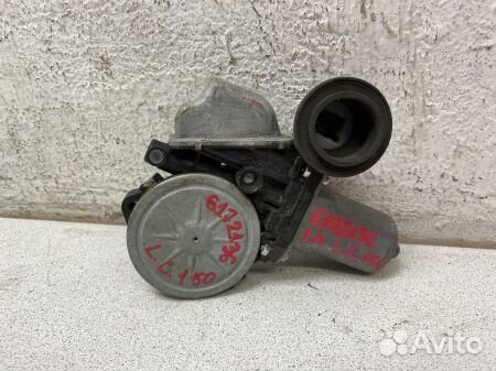 Моторчик заднего левого стеклоподъемника