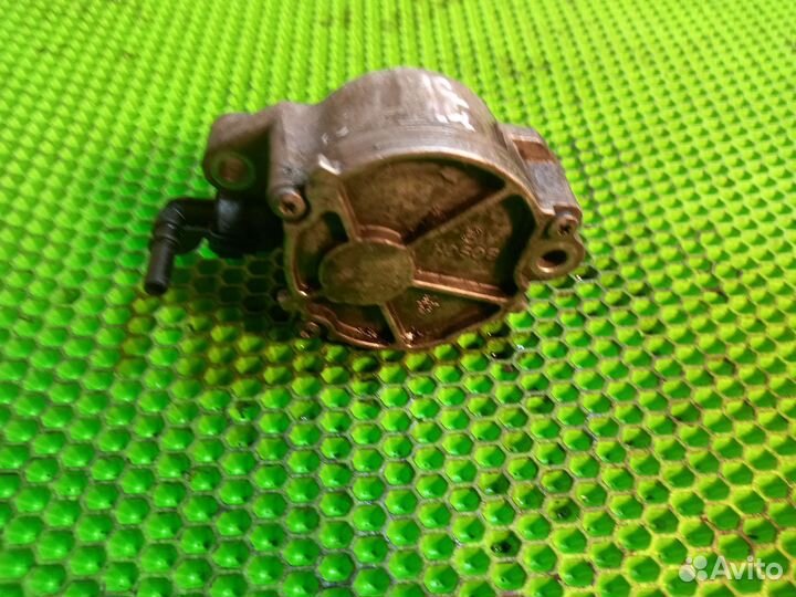 Вакуумный насос Peugeot Partner