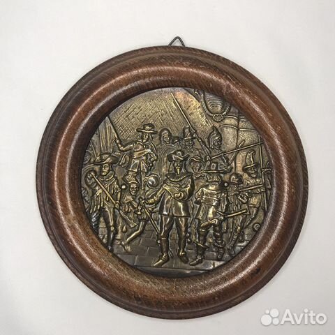 Старинный барельеф