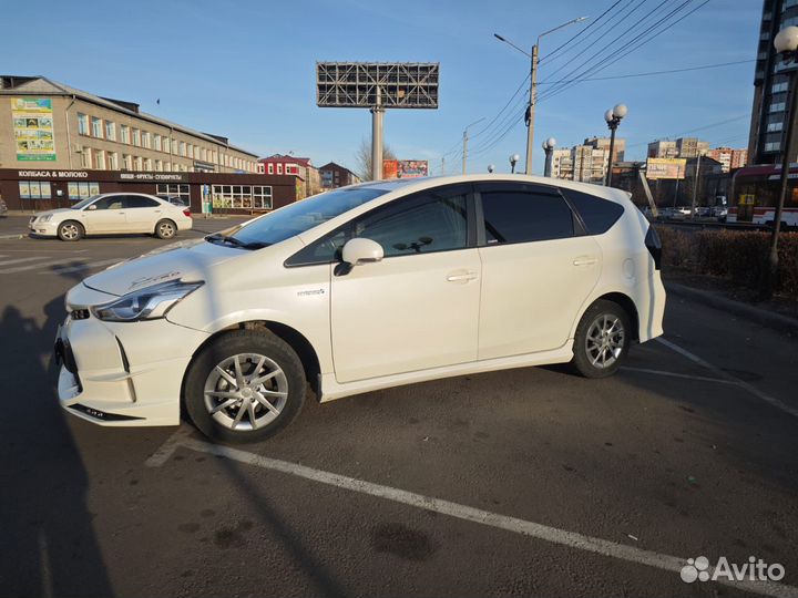 Toyota Prius Alpha 1.8 CVT, 2014, 161 000 км