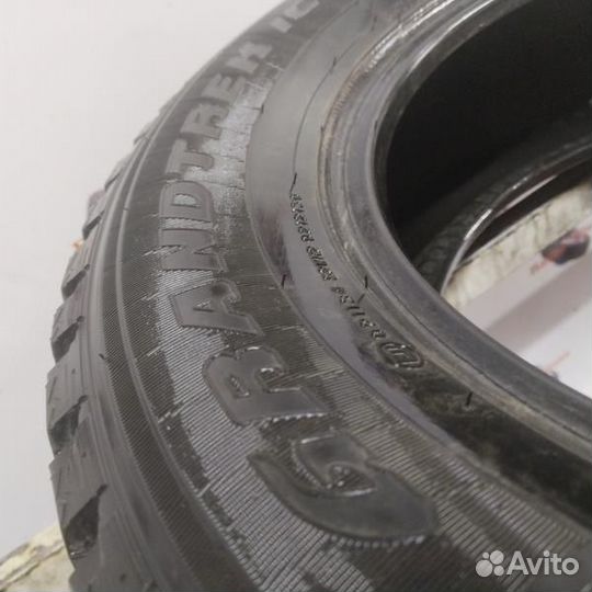 Dunlop Grandtrek Ice 02 215/65 R16