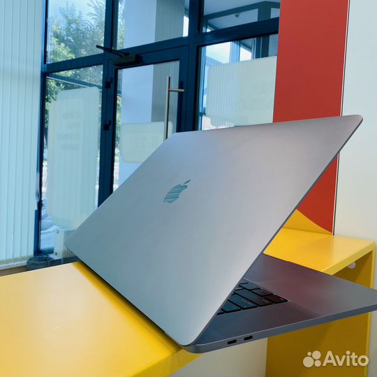 MacBook Pro 2019 Intel Core i9 (1TB, Space Gray)