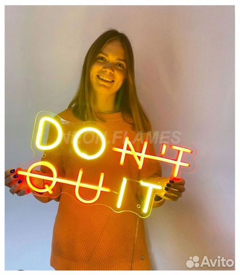 Неоновая вывеска