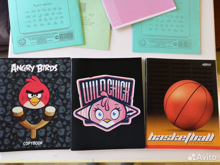 Тетради школьные разные