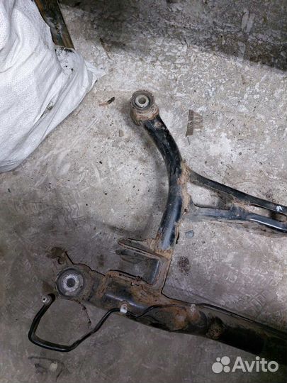 Подрамник задний Volkswagen Passat B6