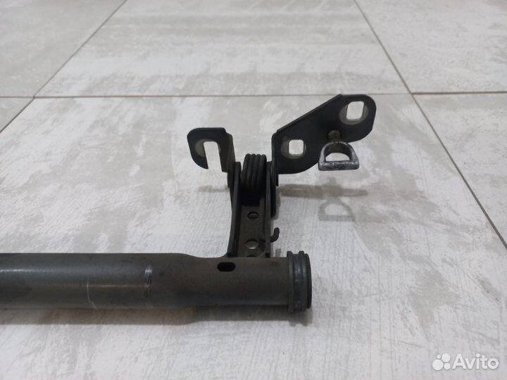 Петля капота Bmw 735 E32 M30 1990