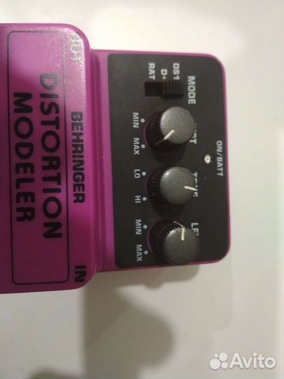 Педаль для электро гитары Behringer