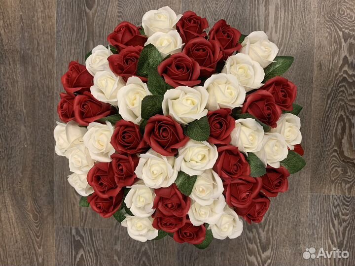 Букеты и композиции из неувядающих роз