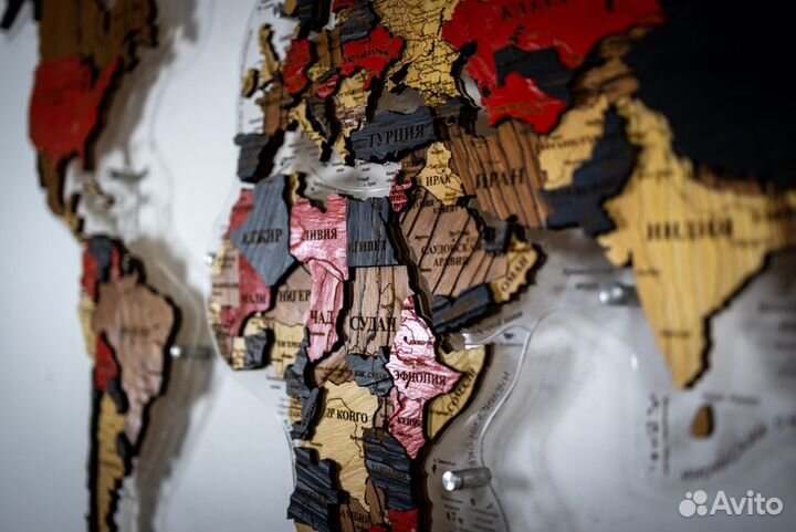 Деревянные карты мира