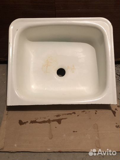 Эмалированная раковина для дачи
