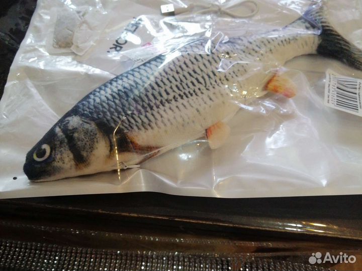 Игрушка рыбка для кошек