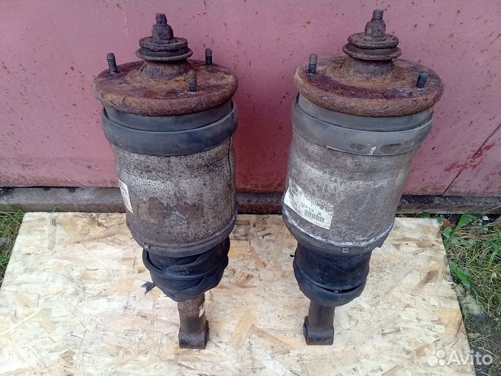 Пневмостойка задняя Land Rover Discovery 3, 4