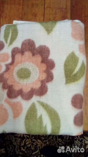 Одеяла,пух.платок,махеровые шарфы