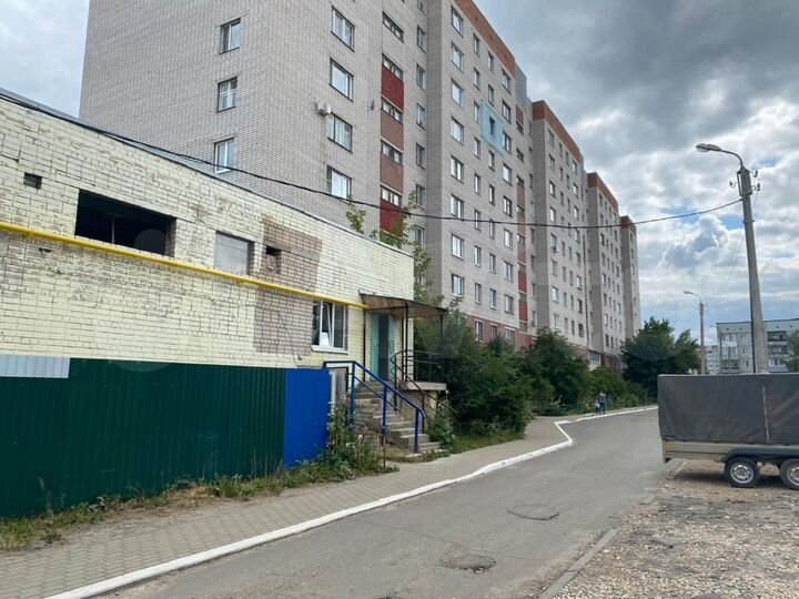 3-к. квартира, 81,5 м², 1/10 эт.