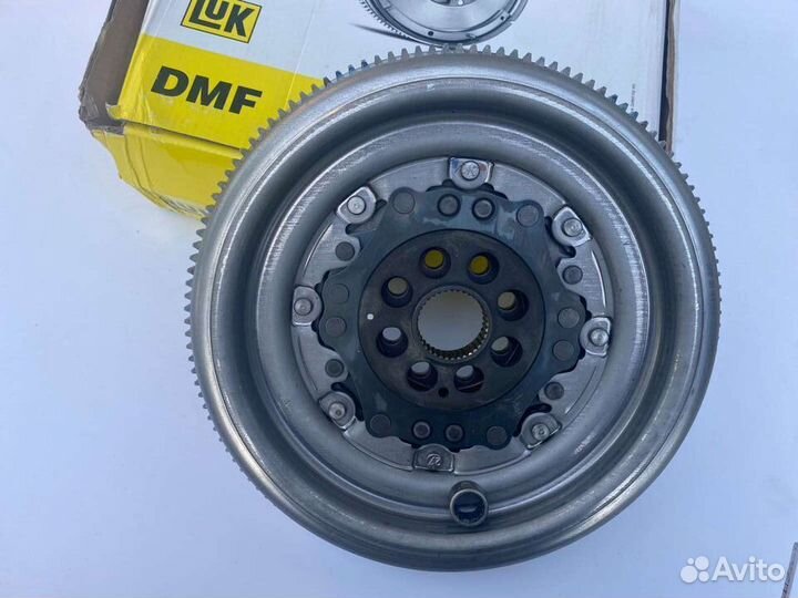 Маховик 06K105266 LUK