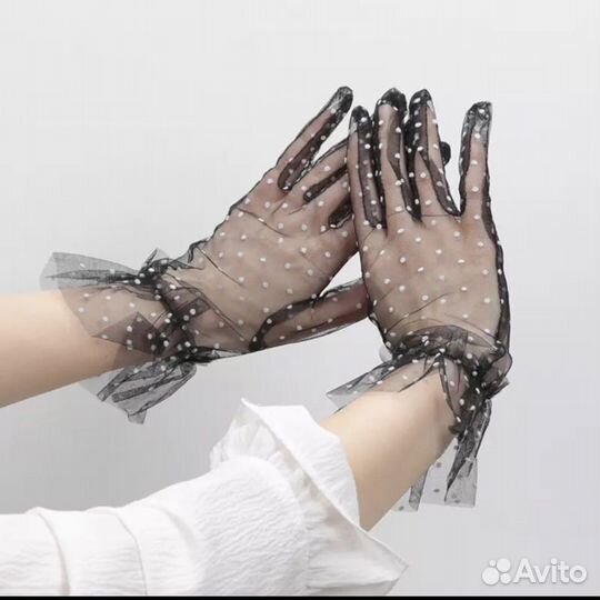 Прозрачные перчатки в горошек из фатина