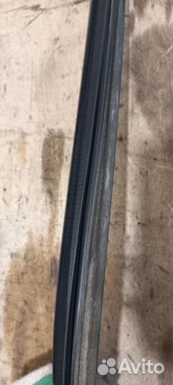 Уплотнитель стекла двери Captiva C140