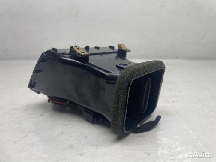 Дефлектор передний левый Volkswagen Touareg FL 3.6