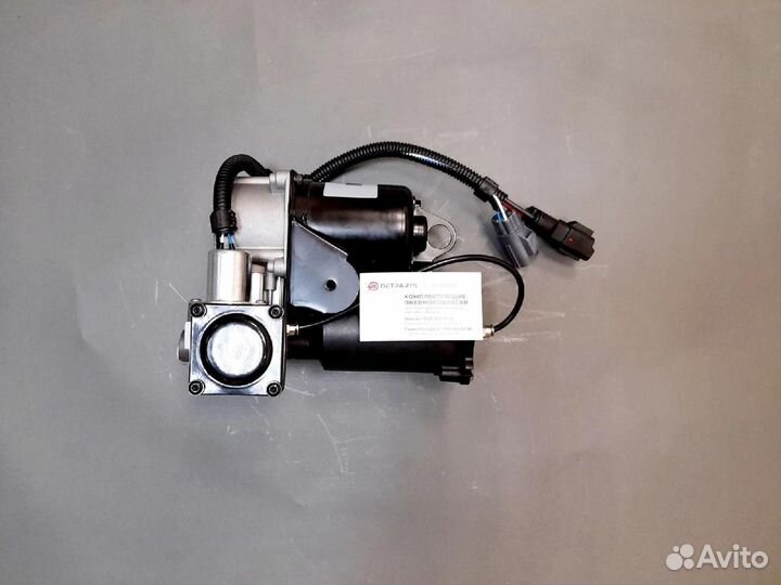 Компрессор Range Rover D4 Hitachi