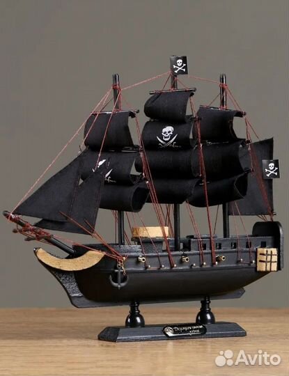 Фигурка корабль