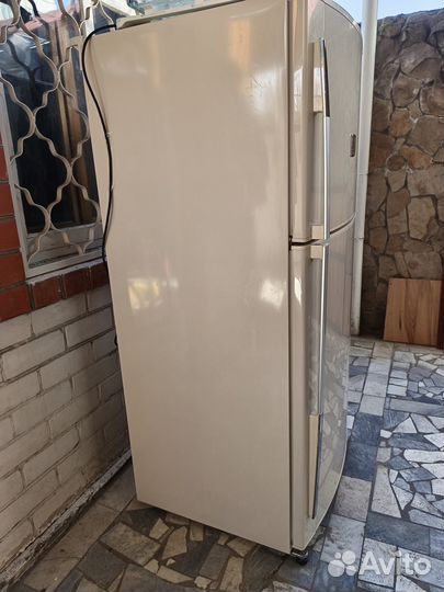 Холодильник Sharp SJ-59M-BE Холодильник Шарп