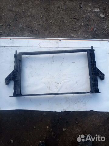 Рамка радиатора volvo s40