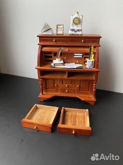 Письменный стол Reutter Porcelain