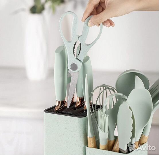 Набор кухонных предметов с ножами 18 предметов