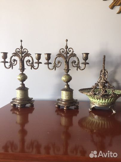 Два подсвечника и чаша, фарфор с бронзой