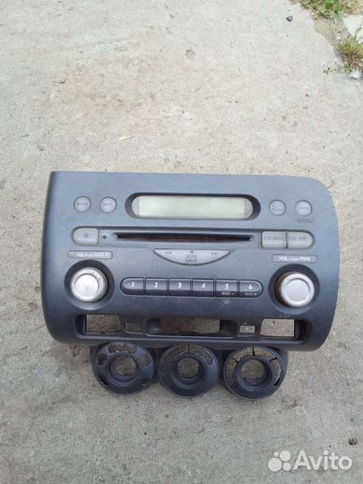 Магнитола штатная на Honda fit