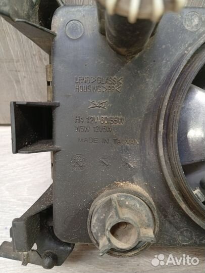 Фара левая Volkswagen Passat B3