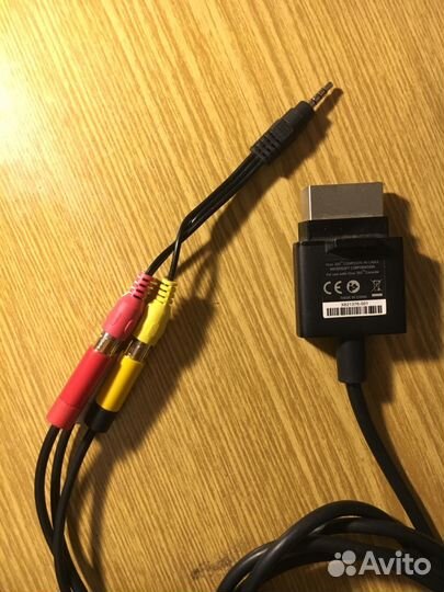 Видео кабель для Xbox 360 оригинал