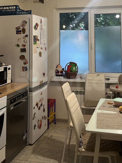 3-к. квартира, 64 м², 1/9 эт.