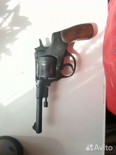 Макет Револьвера Наган из дерева