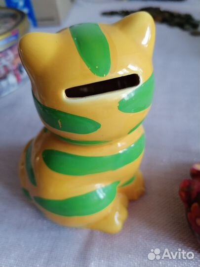 Копилки фарфоровые. Кот и кролик