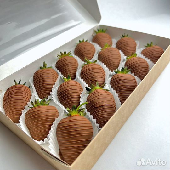 Коробочка клубника в шоколаде