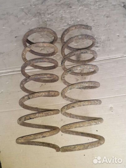 Пружина задней подвески Mазда 323 Ф 94-98 г.в