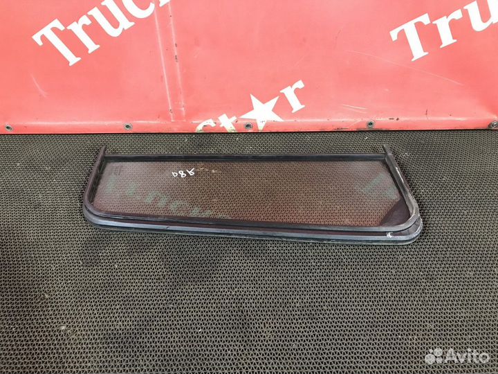 Форточка двери правой Daf XF105