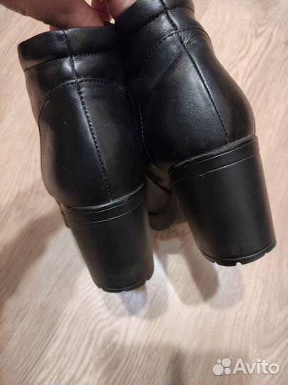 Ботинки женские демисезонные 39 размер