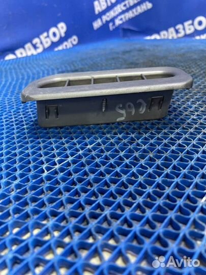 Дефлектор воздушный Bmw E65 седан 2004