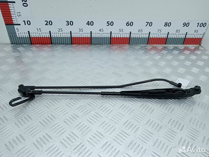 Щеткодержатель (поводок стеклоочистителя, дворник)