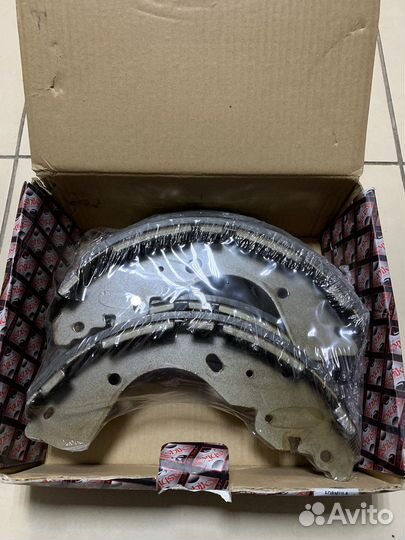 Колодки тормозные задние барабанные Navara D40