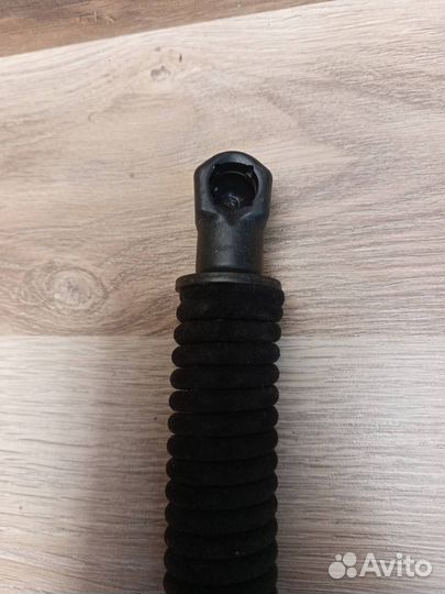 Амортизатор крышки багажника левый BMW X3 G01 2018