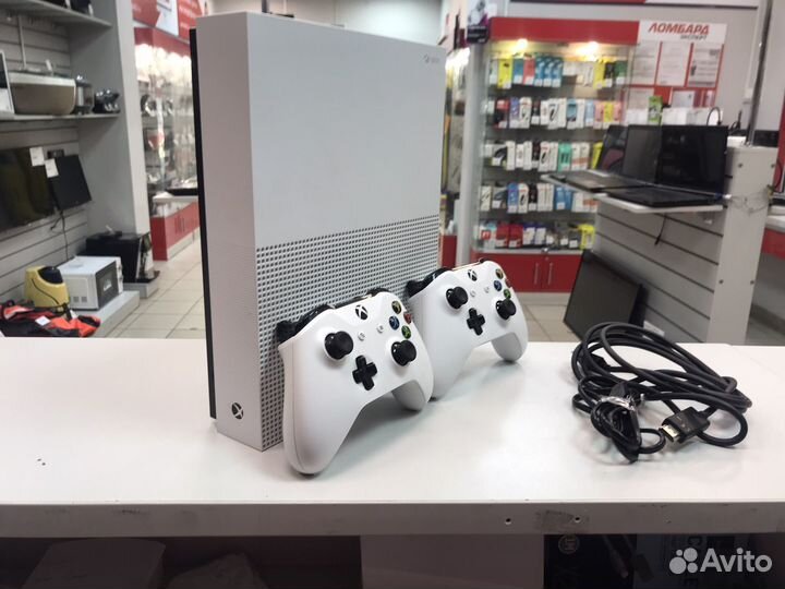 Е15 Игровая приставка xbox one s