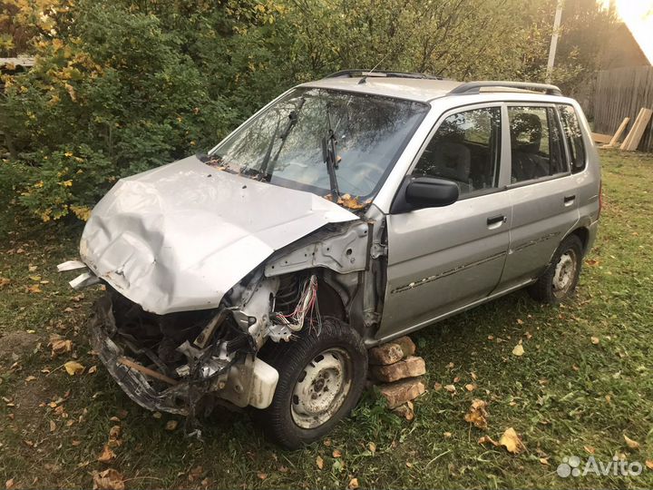 Разбираю Mazda Demio Familia 2000 DW