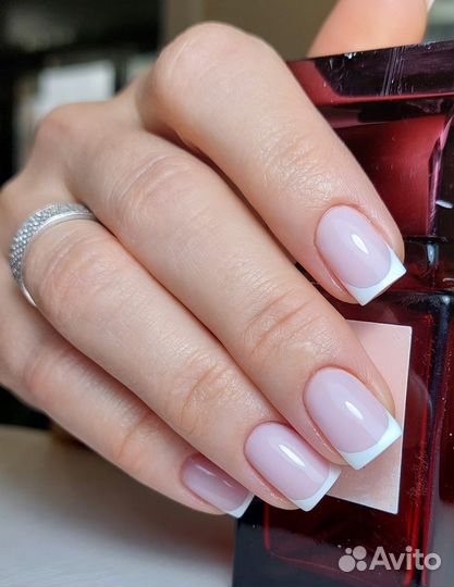 Маникюр и педикюр