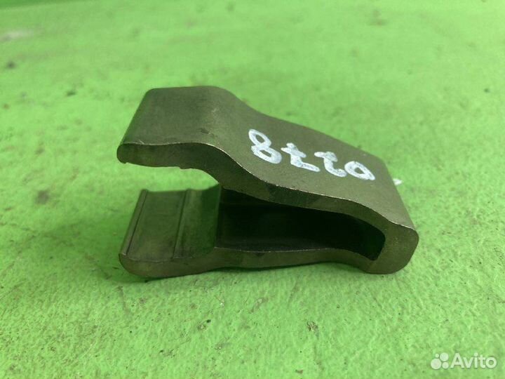 Кронштейн запорный MAN TGX